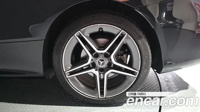 Mercedes-Benz C-Class 2019 — ფოტო 14/35