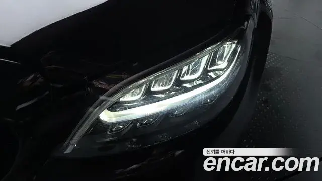 Mercedes-Benz C-Class 2019 — ფოტო 26/35