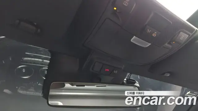 Mercedes-Benz C-Class 2019 — ფოტო 8/35