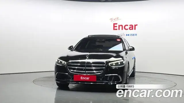 Mercedes-Benz S-Class 2023 — Photo 14/33