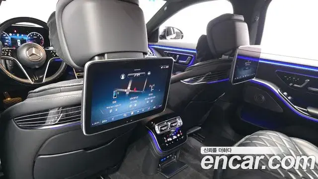 Mercedes-Benz S-Class 2023 — Photo 13/33
