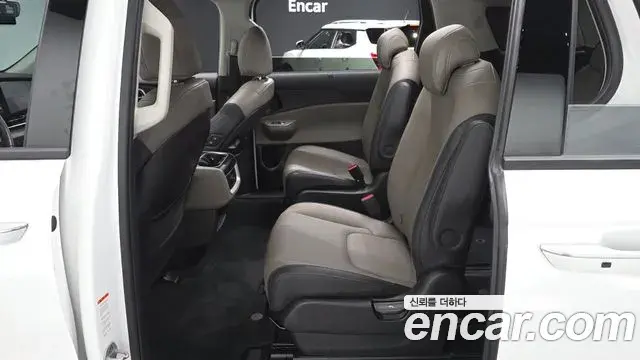 Kia Carnival 2024 — Photo 11/20