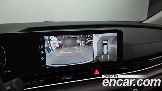 Kia Carnival 2024 — Photo 16/20