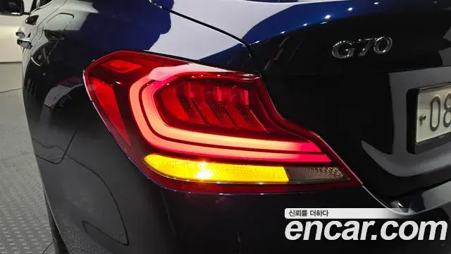 Genesis G70 2018 — Photo 19/32
