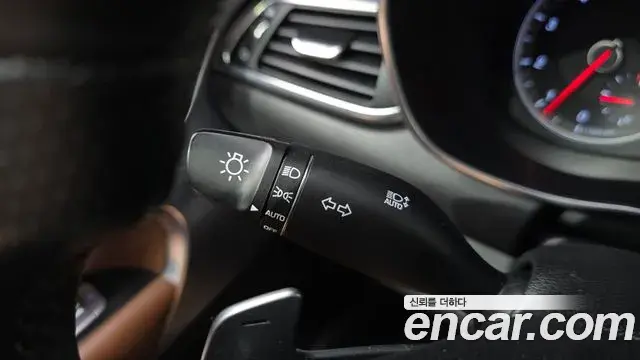 Genesis G70 2018 — Photo 14/32