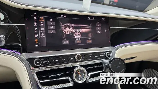 Bentley Flying Spur 2023 — ფოტო 34/37