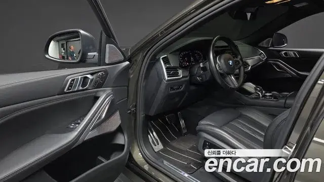 BMW X6 2022 — Фото 10/20