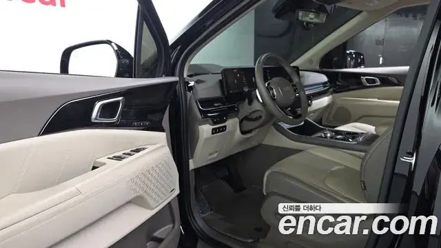 Kia Carnival 2024 — Şəkil 30/33