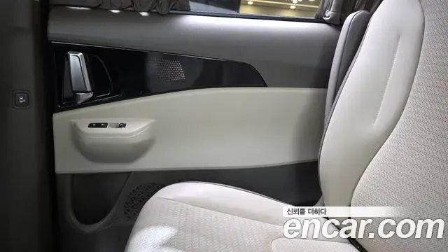 Kia Carnival 2024 — Şəkil 10/33