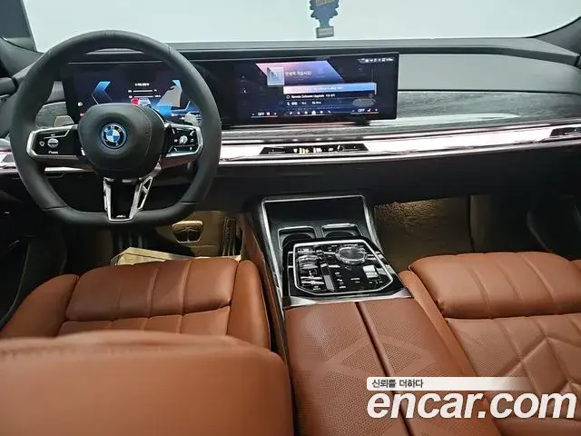 BMW 7 Series 2023 — Фото 9/20