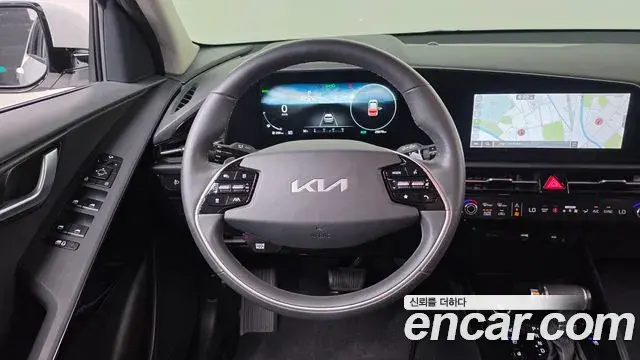Kia Niro 2022 — Фото 13/20
