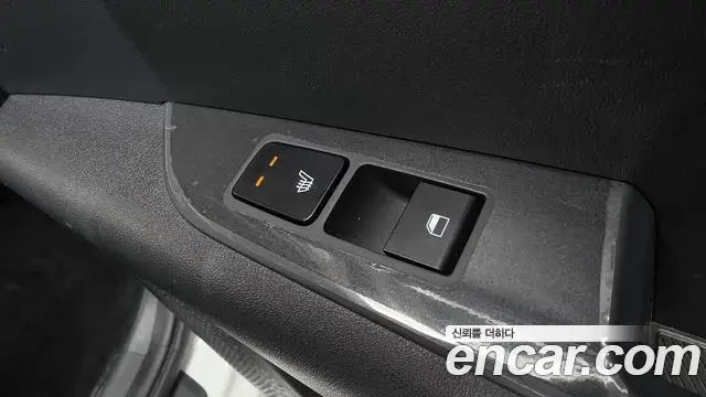 Kia Niro 2022 — Фото 19/20
