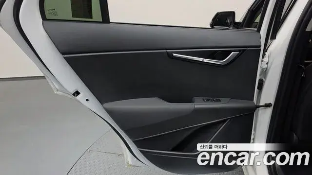 Kia Niro 2022 — Şəkil 12/35