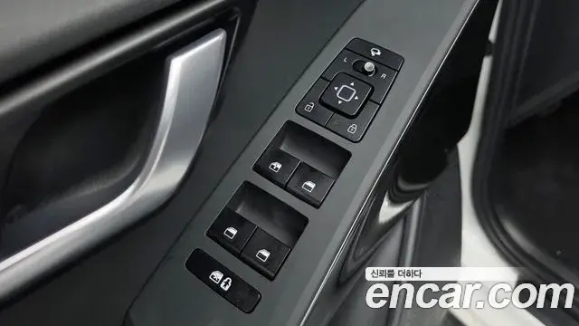 Kia Niro 2022 — Şəkil 32/35