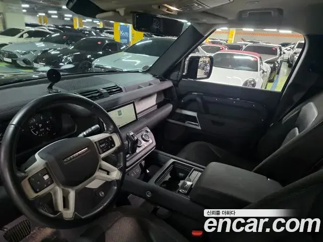 Land Rover Defender 2020 — Photo 2/20