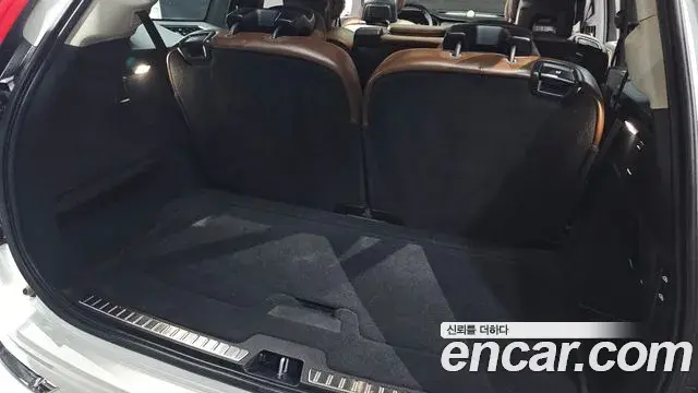 Volvo XC90 2019 — Şəkil 26/30