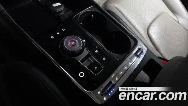 Kia Carnival 2024 — Photo 25/33