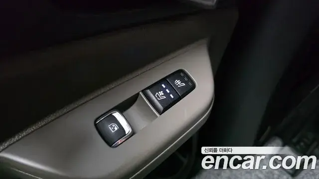 Kia Carnival 2024 — Photo 23/33