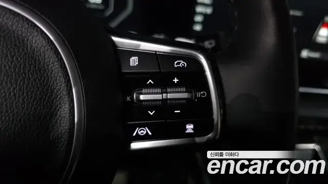 Kia Carnival 2024 — Photo 17/33