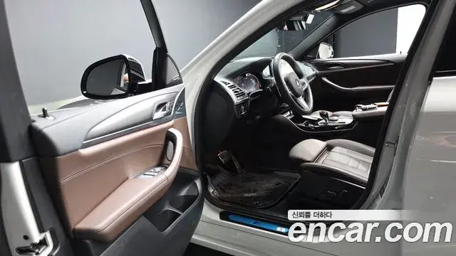 BMW X4 2025 — Photo 10/20