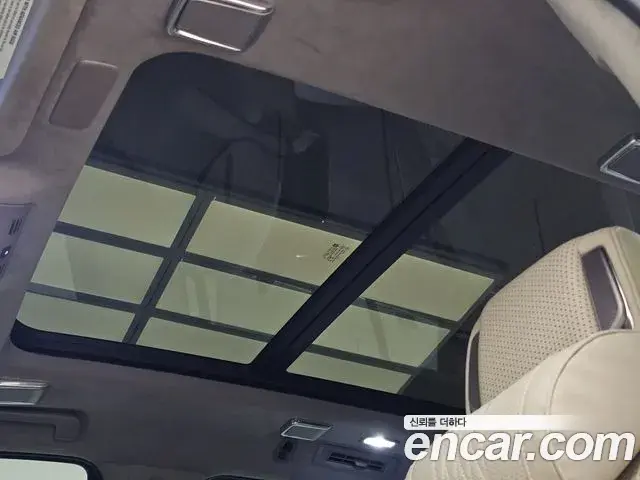 Cadillac Escalade 2021 — Photo 1/20