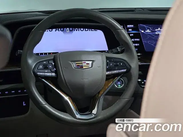 Cadillac Escalade 2021 — Photo 2/20