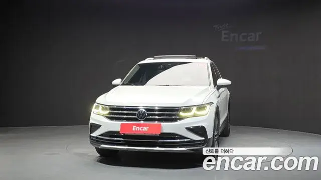 Volkswagen Tiguan 2021 — Photo 11/34