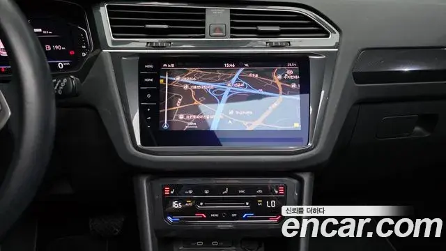 Volkswagen Tiguan 2021 — Photo 4/34