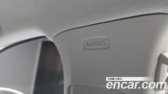 Volkswagen Tiguan 2021 — Photo 18/34