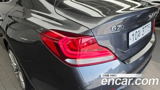 Genesis G70 2019 — ფოტო 7/37