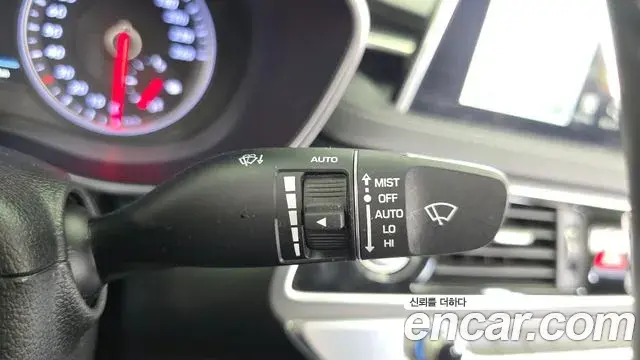 Genesis G70 2019 — ფოტო 8/37