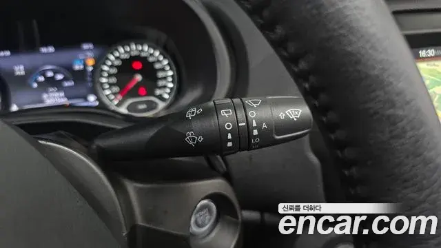 Jeep Renegade 2022 — ფოტო 6/32