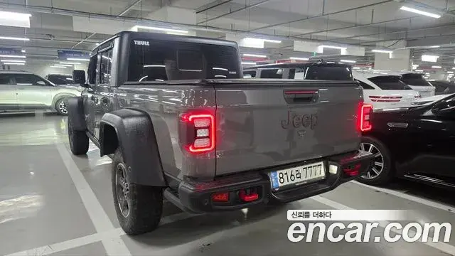 Jeep Gladiator 2023 — ფოტო 7/12