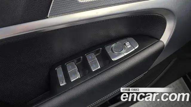Genesis G70 2021 — ფოტო 10/30