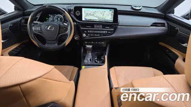 Lexus ES300h 2023 — Photo 9/33