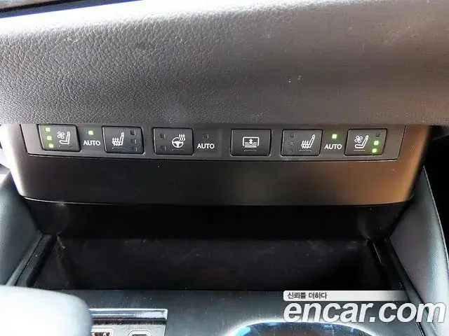 Lexus ES300h 2023 — Şəkil 16/16