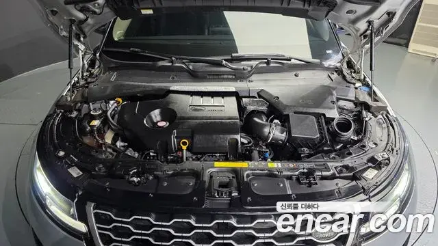 Land Rover Range Rover Evoque 2020 — Фото 6/20