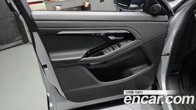 Land Rover Range Rover Evoque 2020 — ფოტო 35/35
