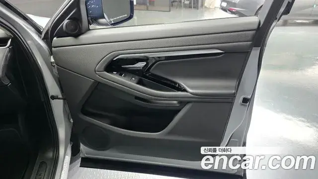 Land Rover Range Rover Evoque 2020 — ფოტო 23/35