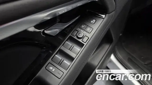 Land Rover Range Rover Evoque 2020 — ფოტო 18/35