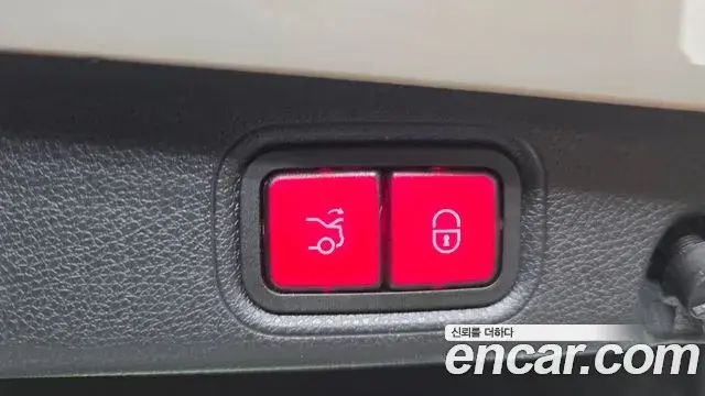 Mercedes-Benz E-Class 2021 — Photo 19/20