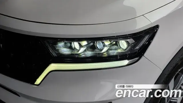 Kia Sorento 2023 — ფოტო 17/40