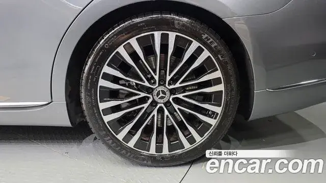 Mercedes-Benz S-Class 2021 — ფოტო 27/40