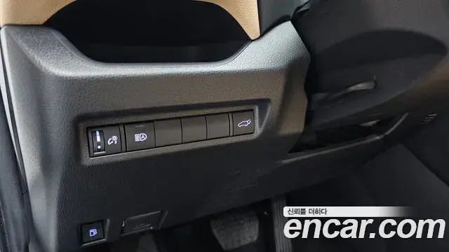 Toyota RAV4 2022 — Şəkil 19/31