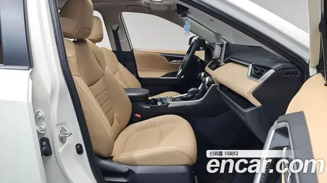 Toyota RAV4 2022 — Şəkil 20/31