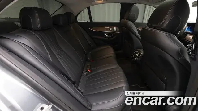 Mercedes-Benz E-Class 2020 — Фото 20/20
