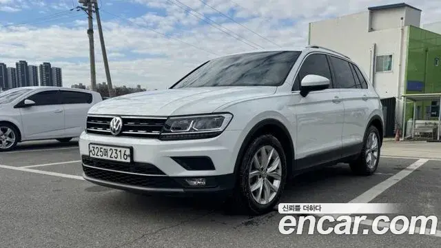 Volkswagen Tiguan 2020 — Photo 4/19
