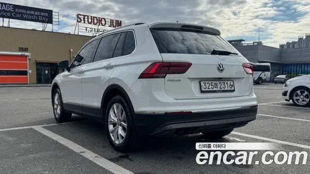 Volkswagen Tiguan 2020 — Photo 14/19