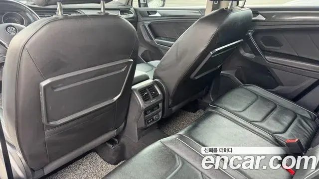 Volkswagen Tiguan 2020 — Photo 1/19