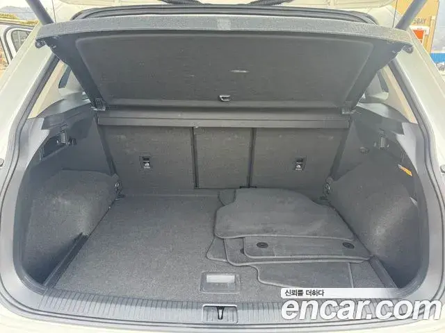 Volkswagen Tiguan 2020 — Photo 5/19